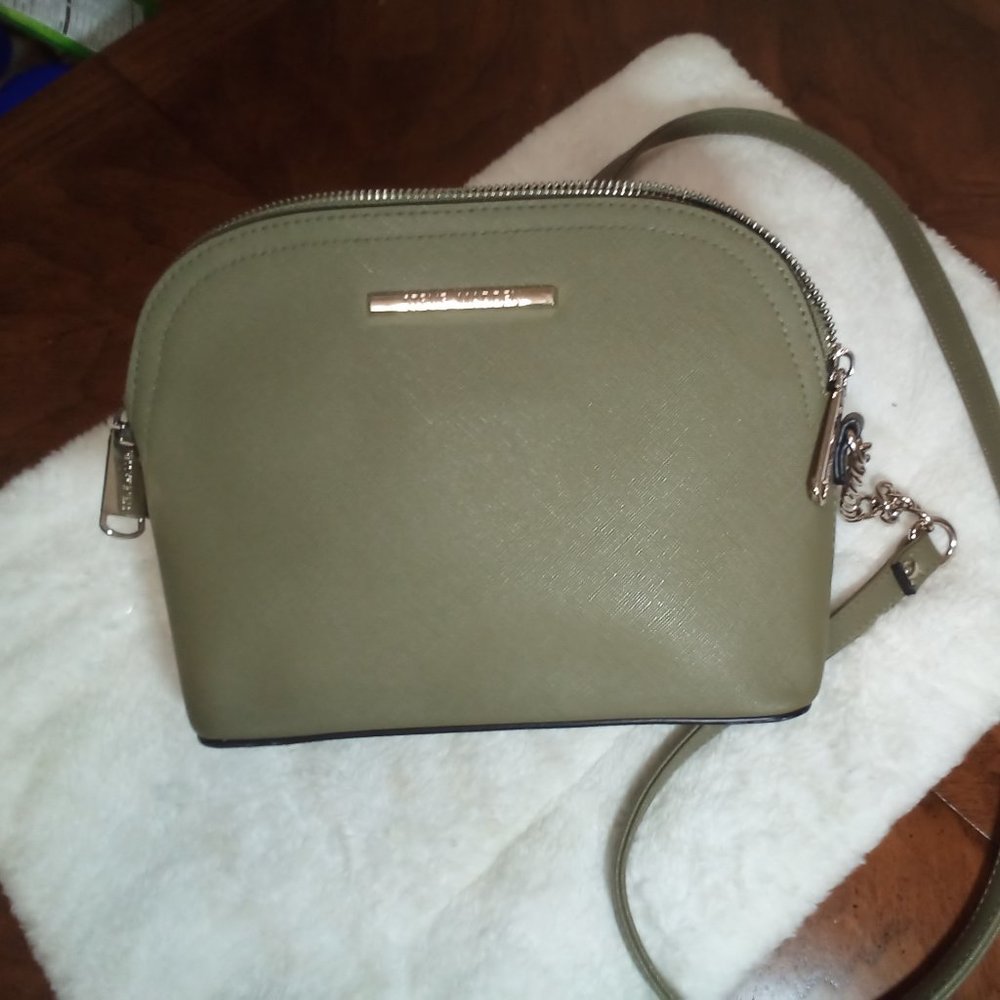 Steve Madden Sling Cross Body Bag Green B3 0129